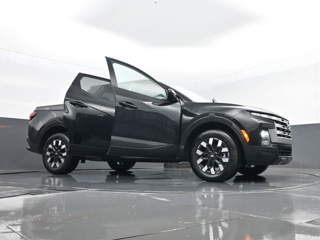 Used 2025 Hyundai Santa Cruz SE image 29