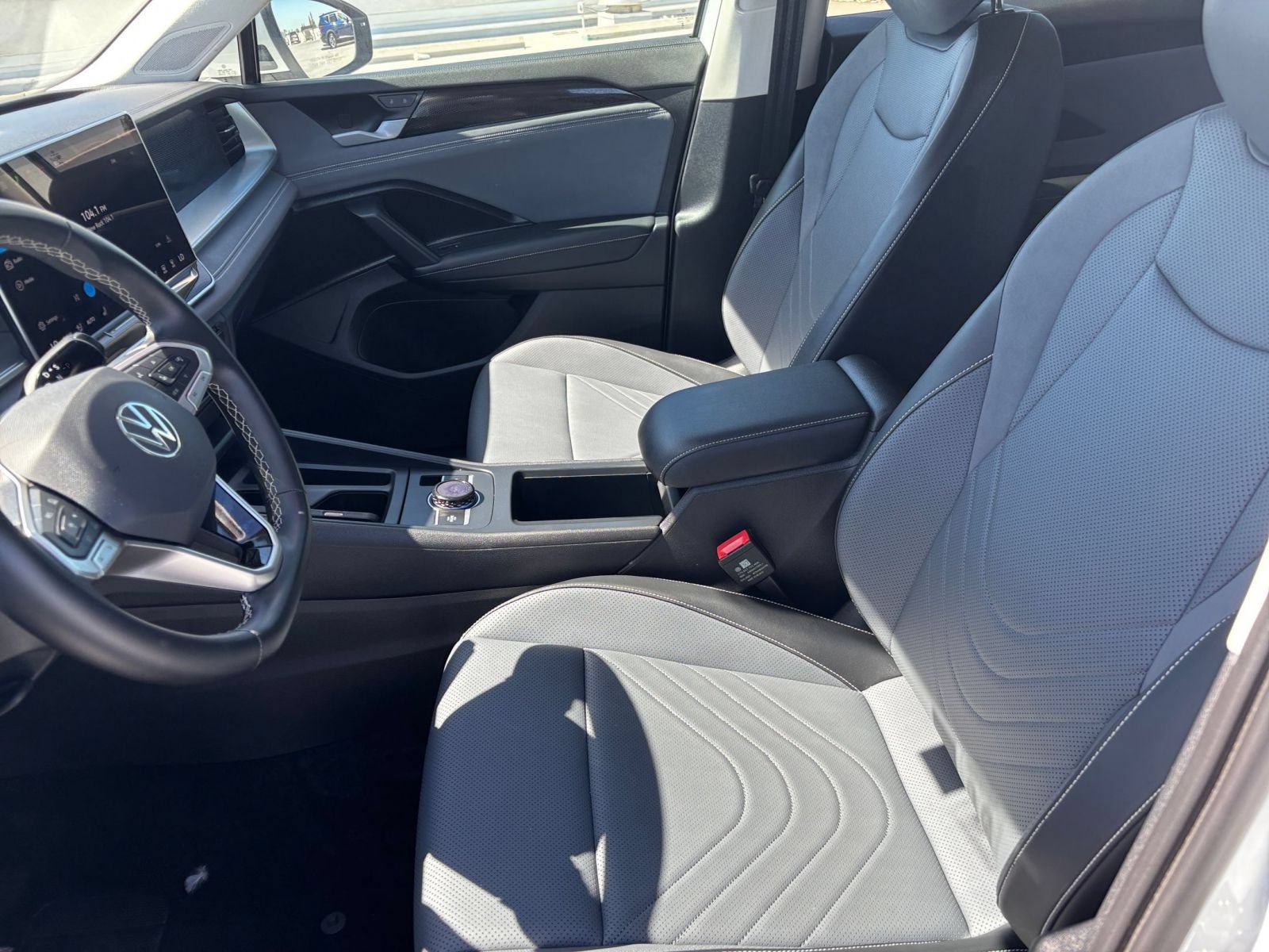 Used 2026 Volkswagen Tiguan SE FWD image 29