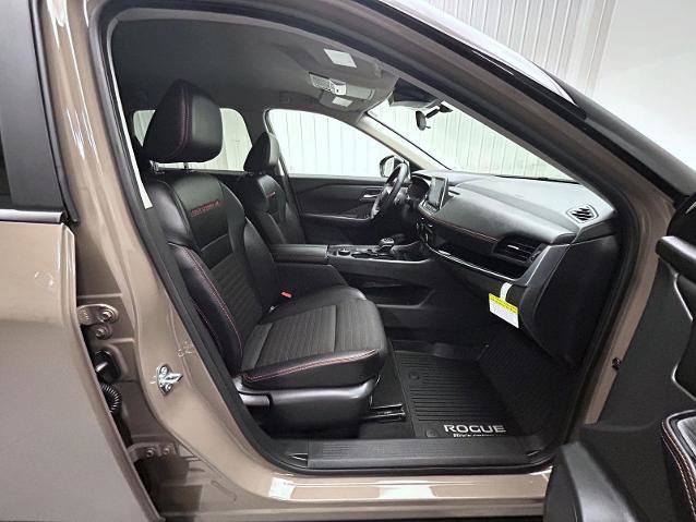 Certified 2025 Nissan Rogue SV image 15