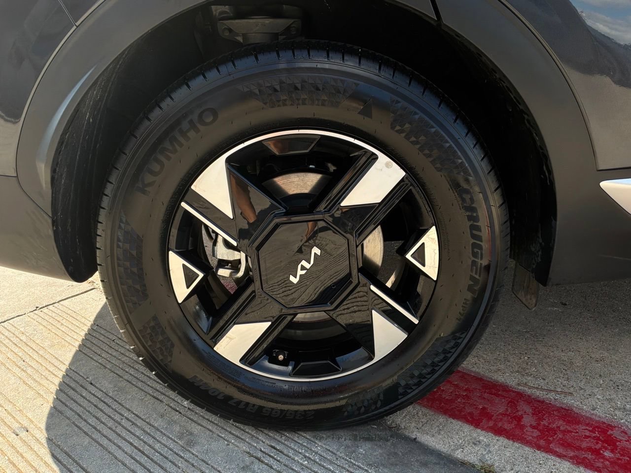 Used 2026 Kia Sportage LX FWD image 9