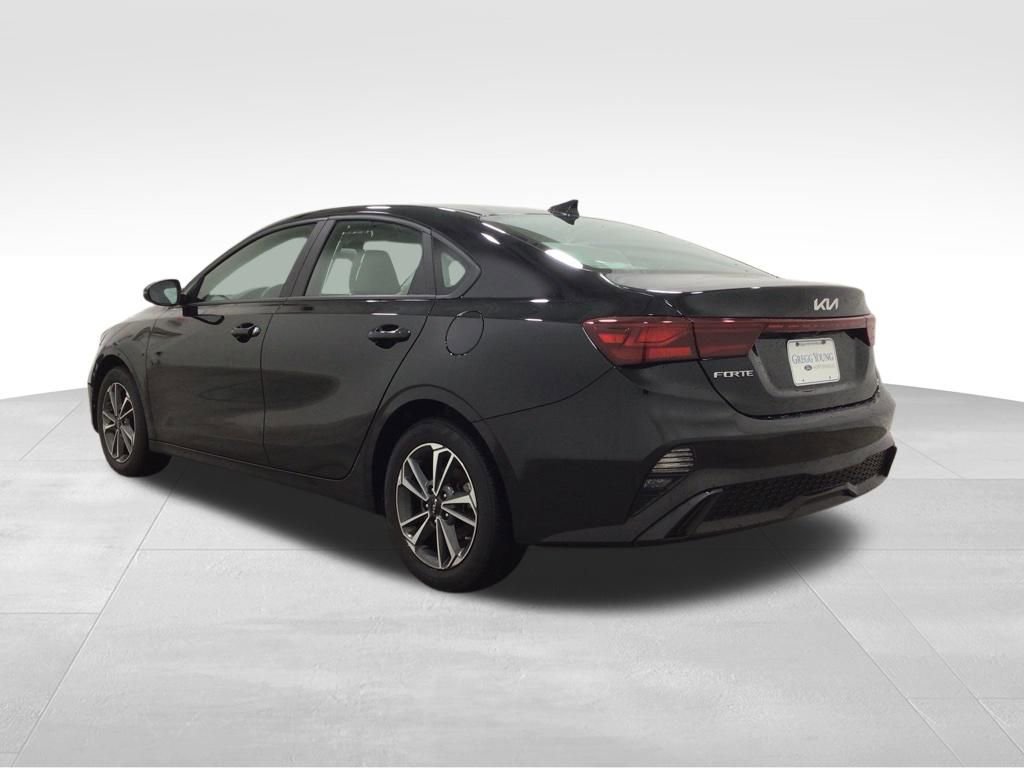 Used 2023 Kia Forte LXS w/ LXS Technology Package image 4