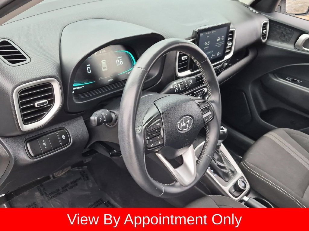 Used 2026 Hyundai Venue SEL FWD image 14