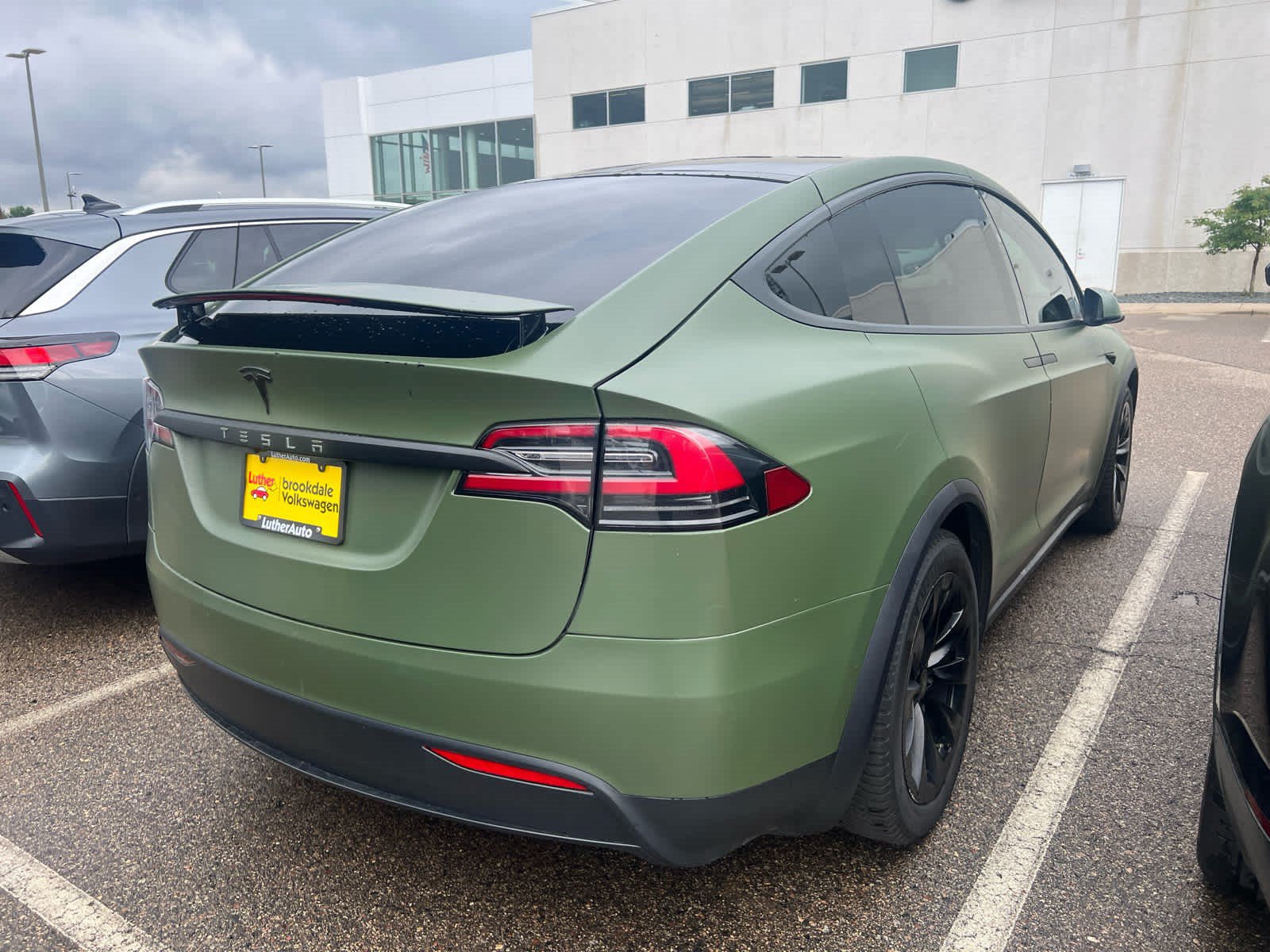 Used 2021 Tesla Model X Long Range AWD/4WD image 3
