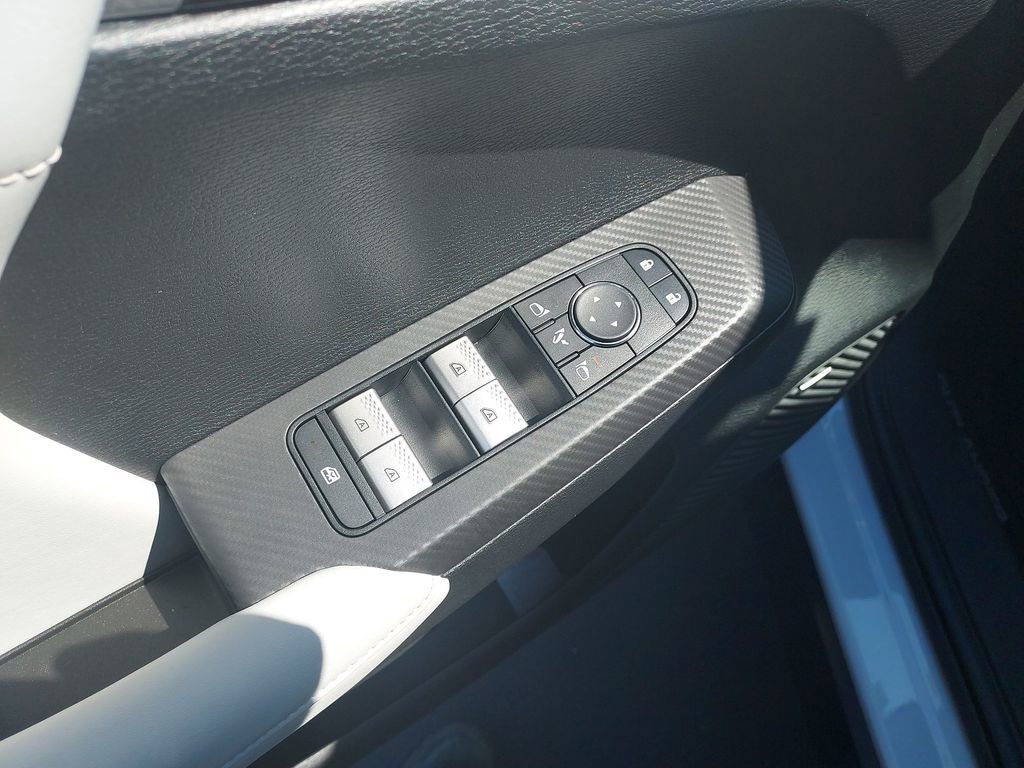 Used 2025 Mitsubishi Outlander SE FWD image 19