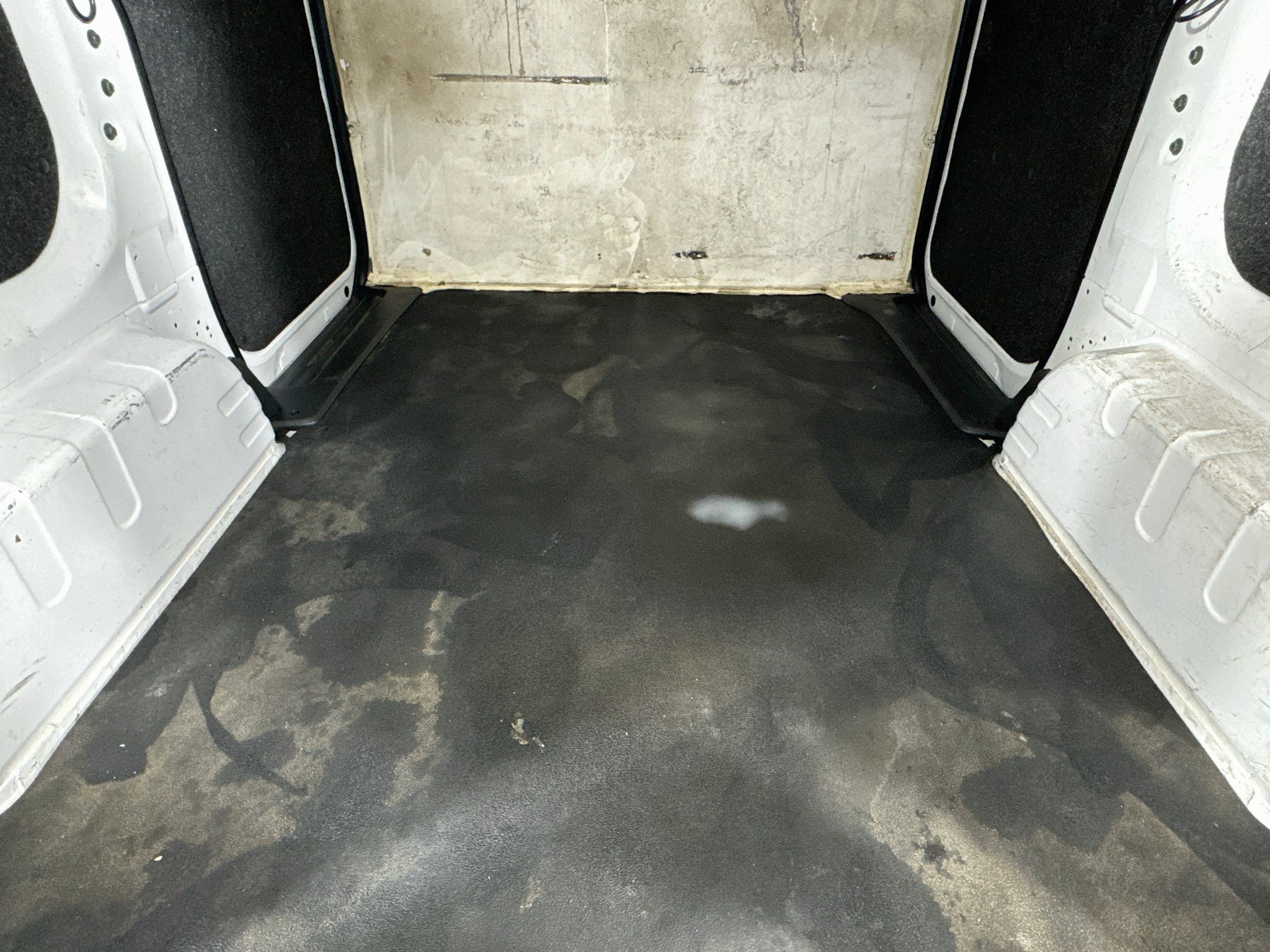 Used 2021 Nissan NV200 S FWD image 28