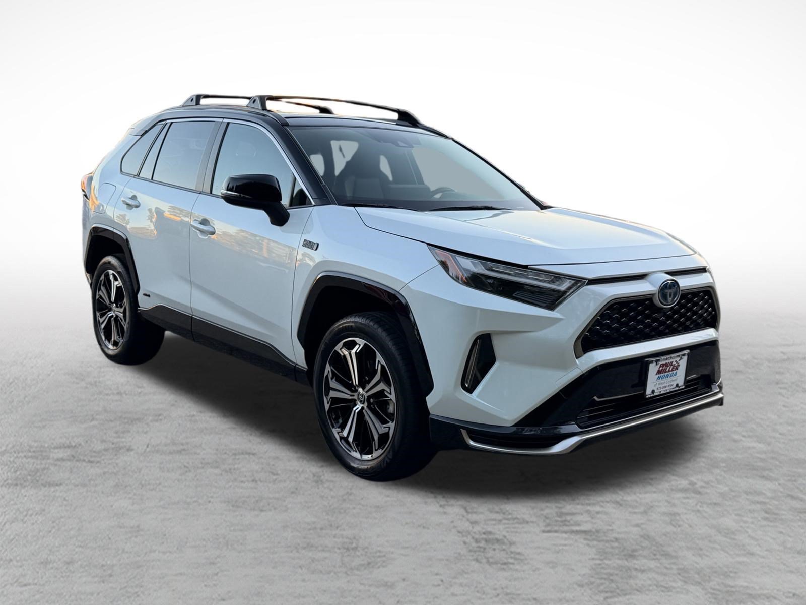 Used 2023 Toyota RAV4 XSE w/ Weather Package AWD/4WD image 3