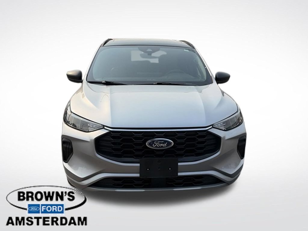 Used 2023 Ford Escape ST-Line w/ Tech Pack #1 AWD/4WD image 3