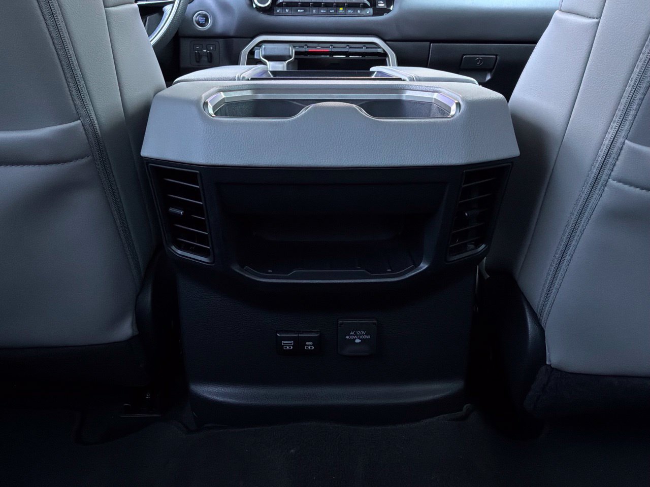 Used 2024 Toyota Tundra Limited w/ Power Package AWD/4WD image 18