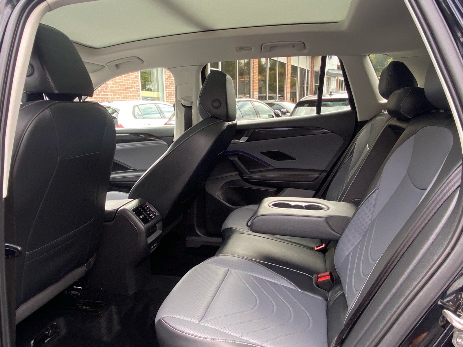 Certified 2026 Volkswagen Tiguan SE AWD/4WD image 17