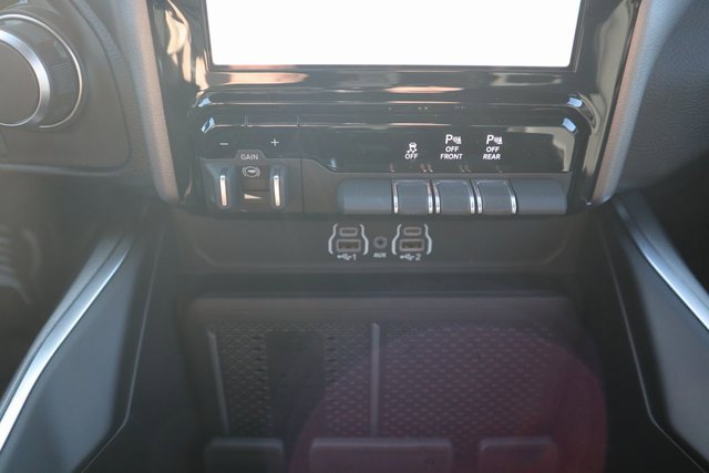 New 2026 RAM 1500 4x4 Crew Cab image 14