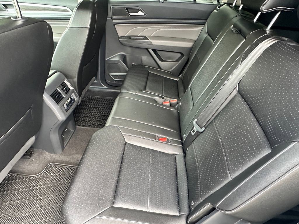 Used 2023 Volkswagen Atlas SE image 24
