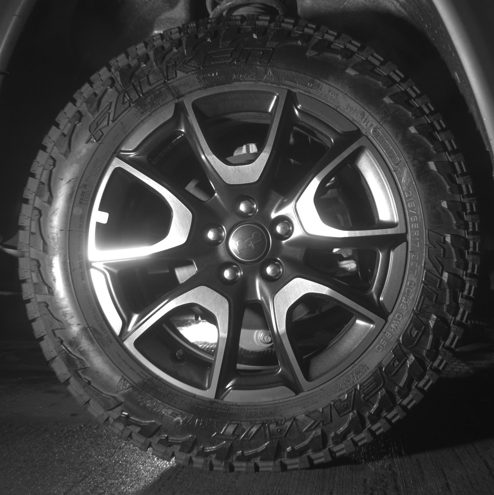 Used 2025 Jeep Compass Trailhawk AWD/4WD image 15