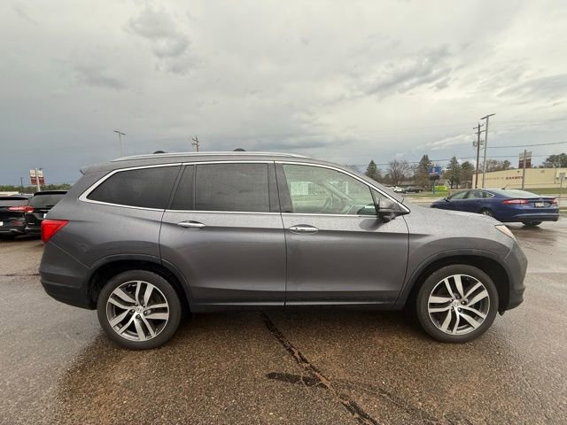 Used 2017 Honda Pilot Touring image 4