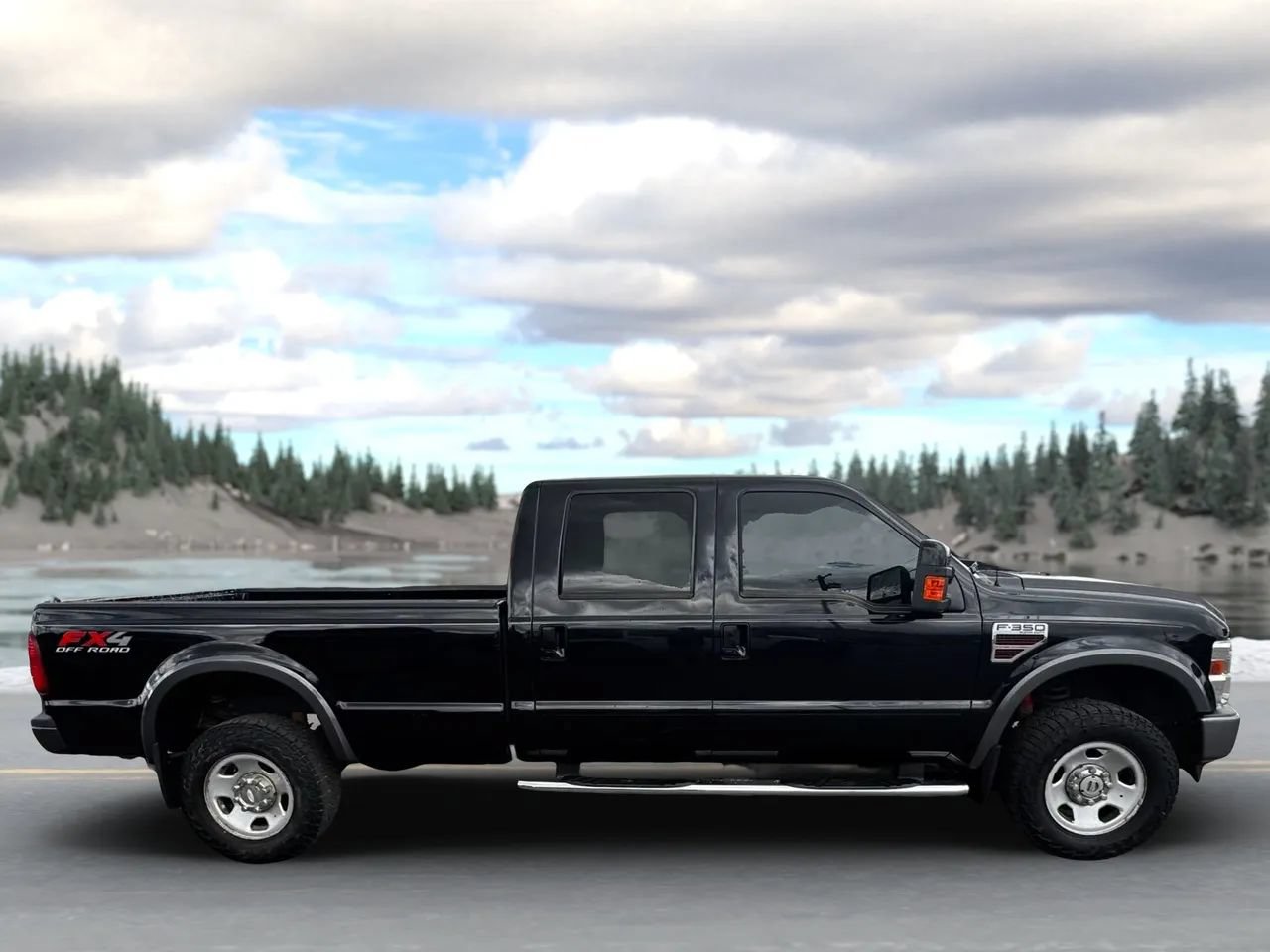 Used 2008 Ford F350 FX4 AWD/4WD image 2