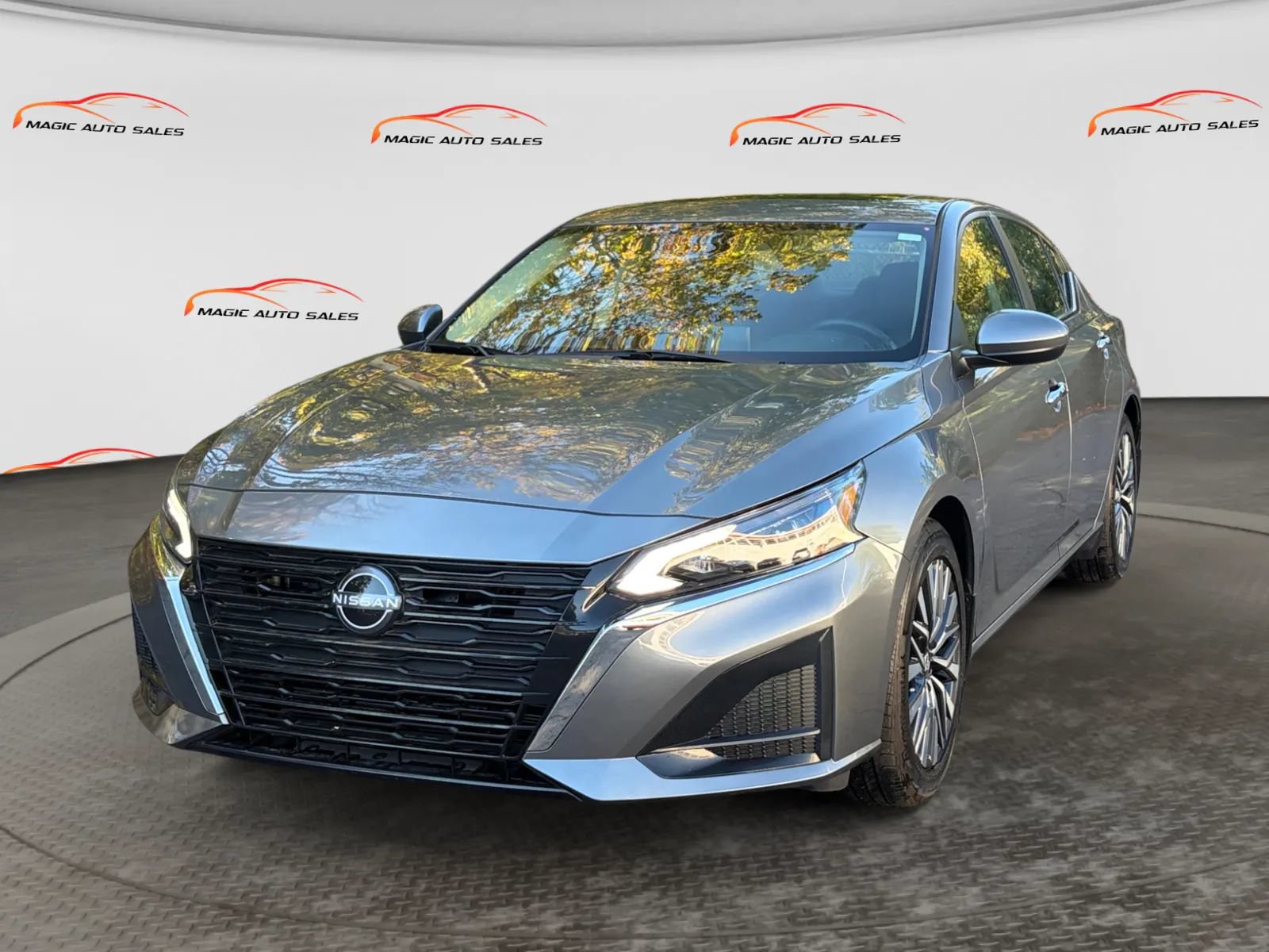 Used 2023 Nissan Altima 2.5 SV w/ SV Premium Package