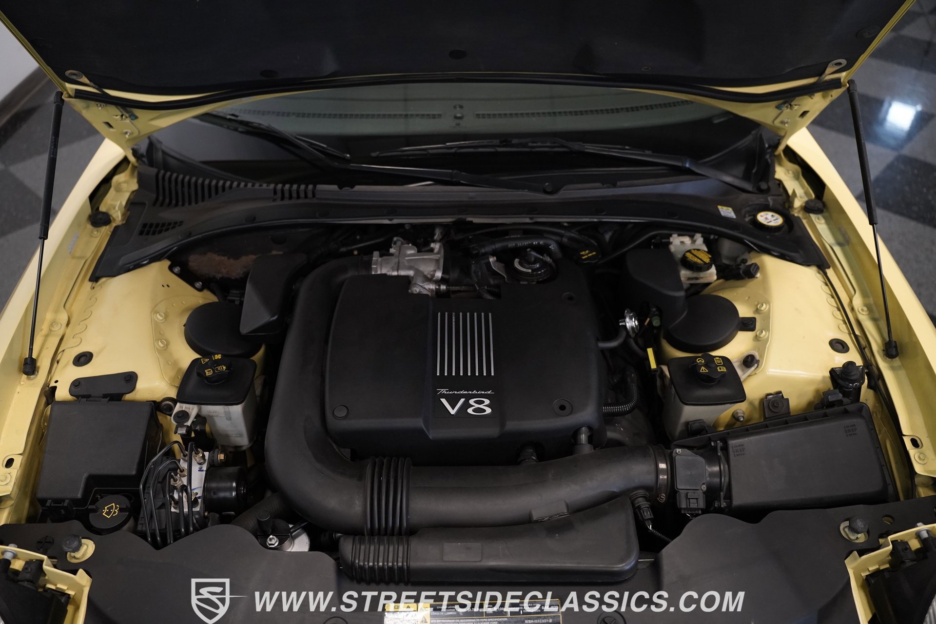Used 2002 Ford Thunderbird image 4