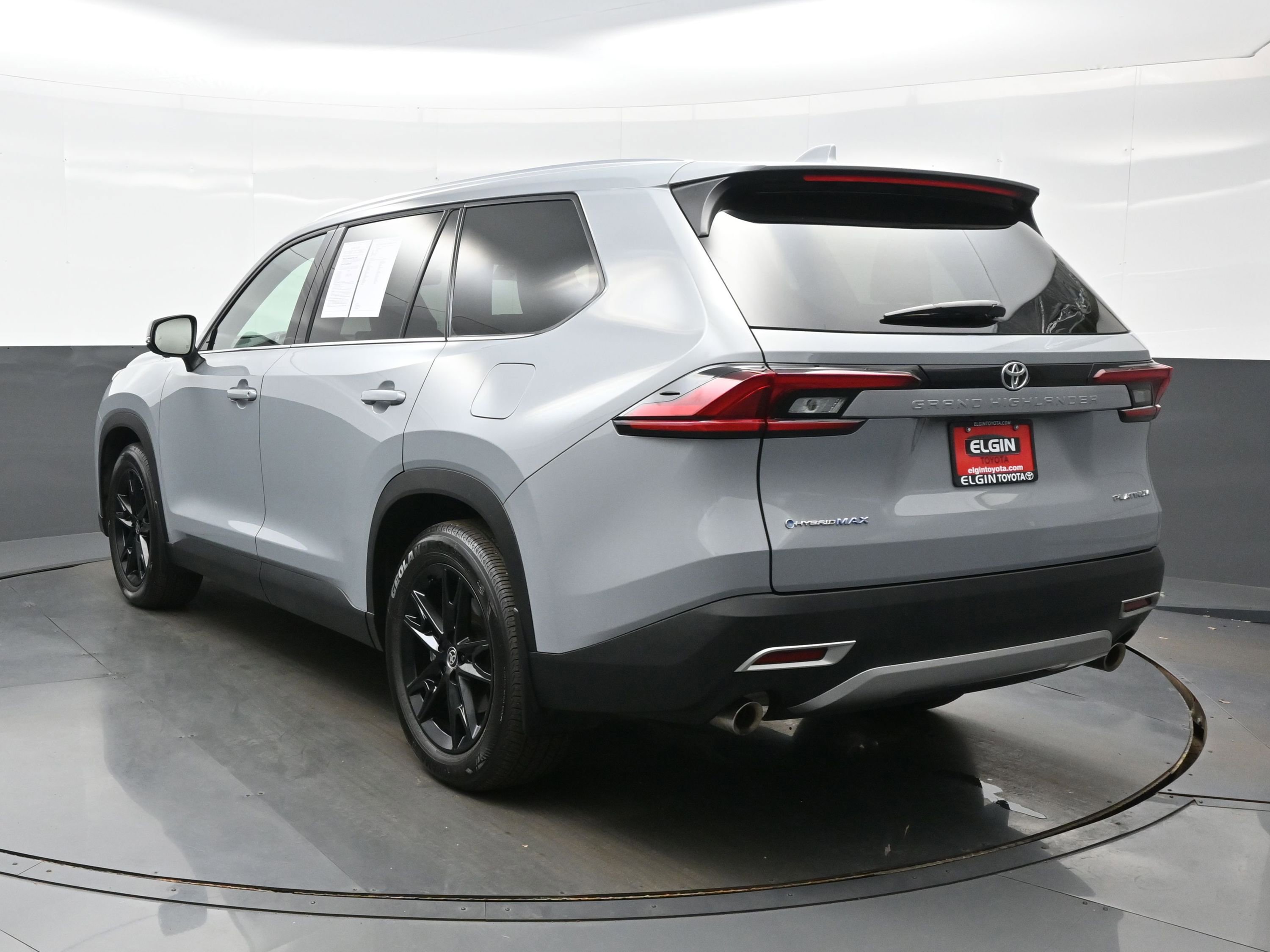 Used 2025 Toyota Grand Highlander AWD Hybrid image 4