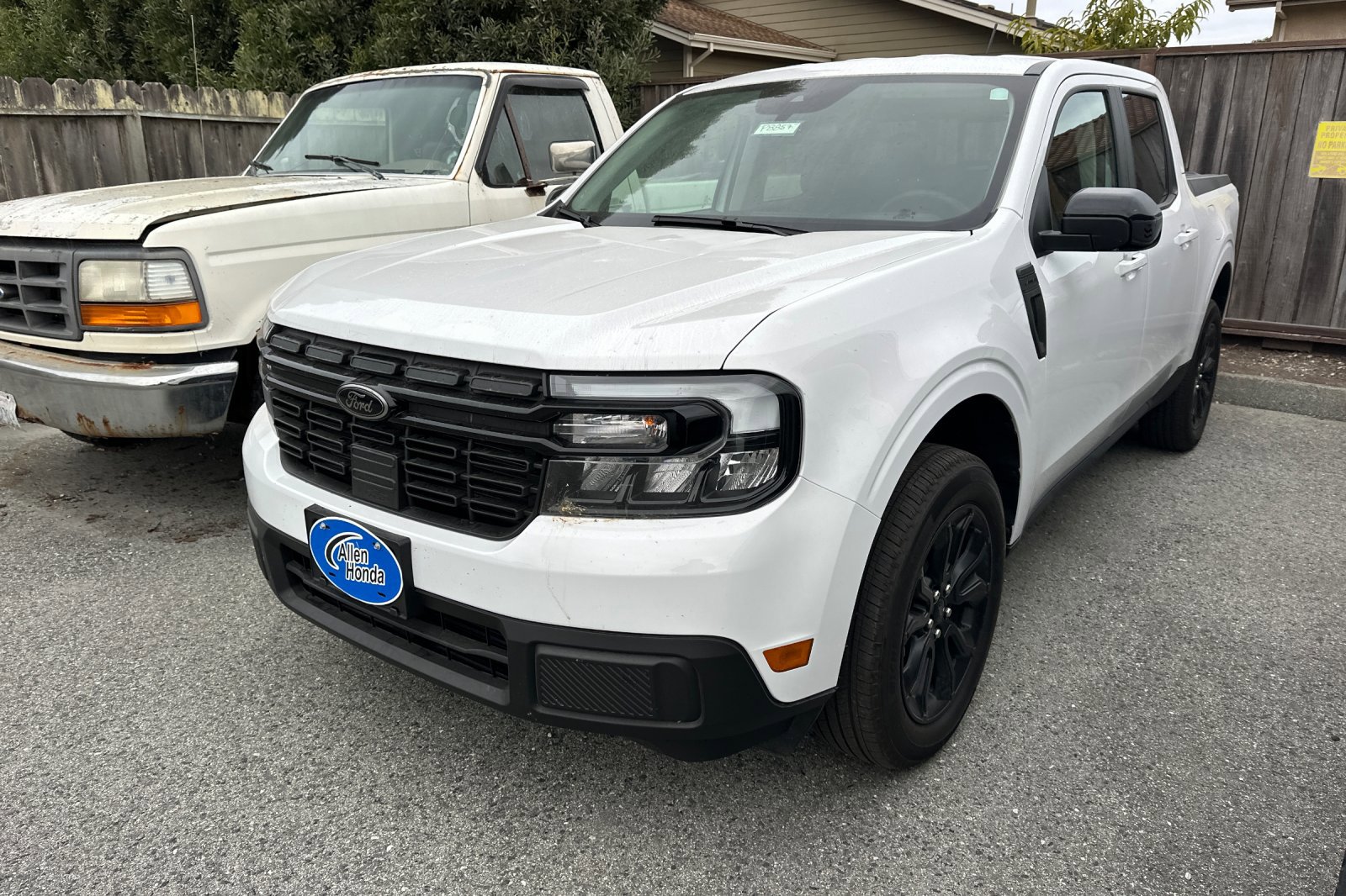 Used 2024 Ford Maverick Lariat w/ Black Appearance Package image 2