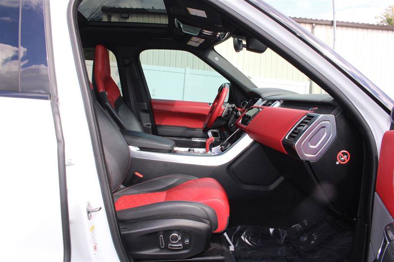 Used 2019 Land Rover Range Rover Sport SVR image 15