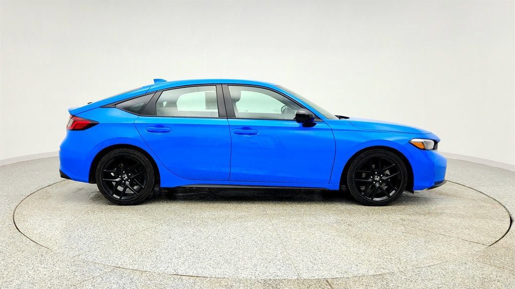 Used 2025 Honda Civic Sport image 4