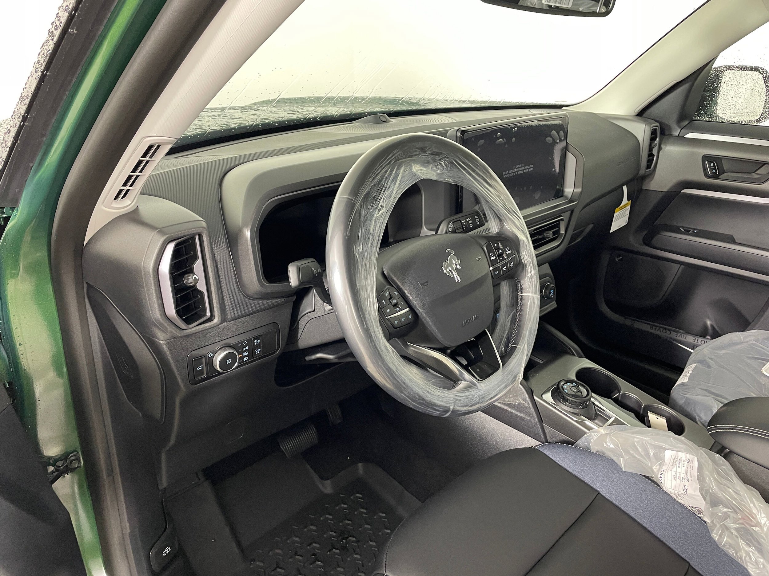 New 2025 Ford Bronco Sport Outer Banks w/ Outer Banks Tech Package+ AWD/4WD image 2