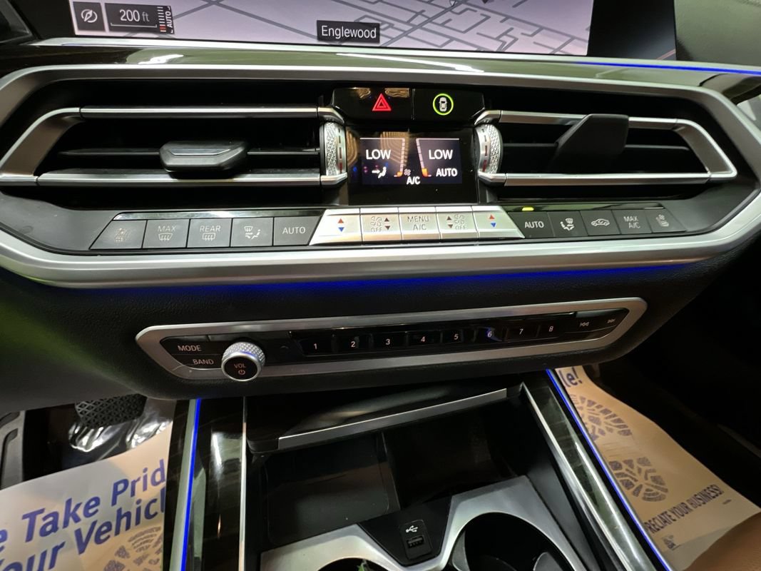 Used 2020 BMW X7 xDrive40i w/ Premium Package AWD/4WD image 24