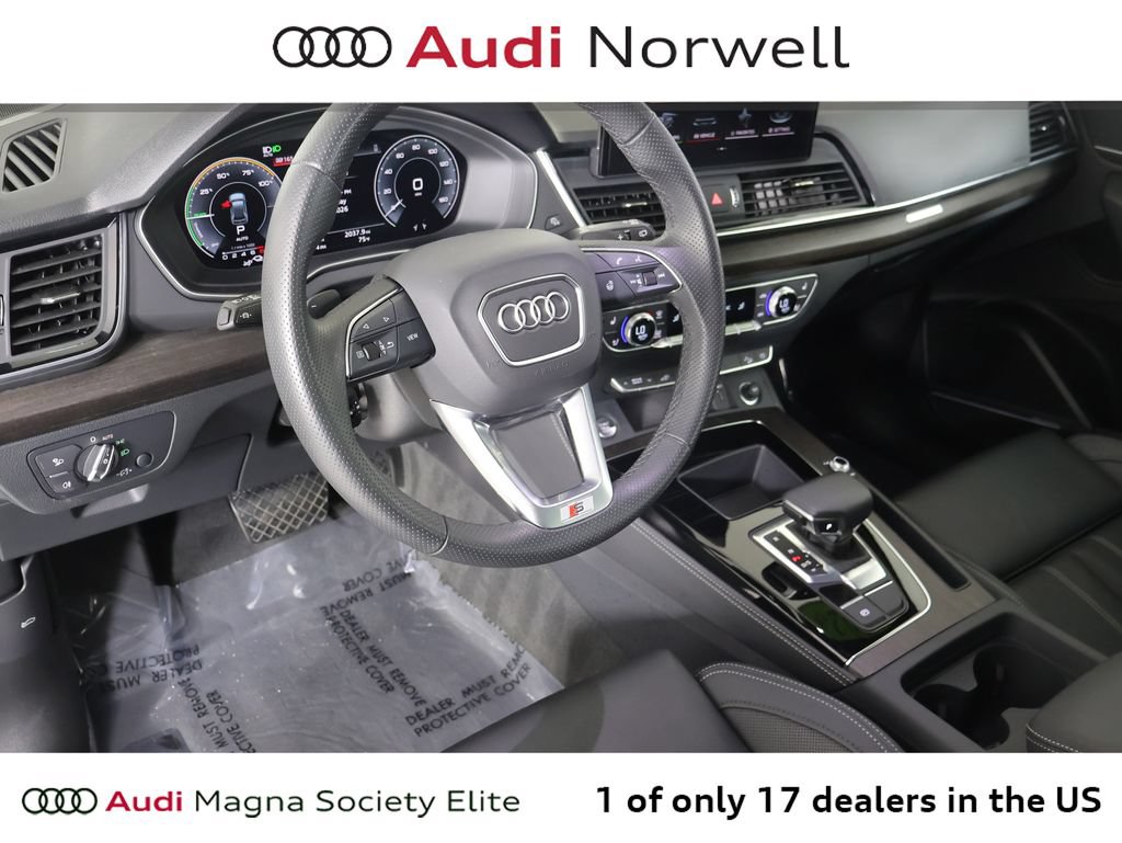 Used 2024 Audi Q5 e Premium Plus w/ Premium Plus Package AWD/4WD image 2