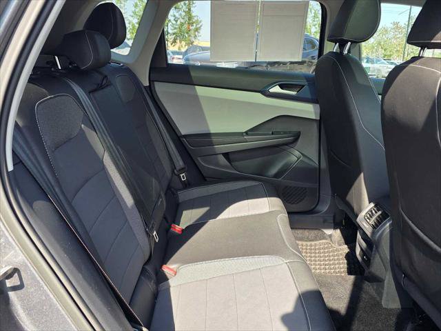 Used 2024 Volkswagen Taos SE AWD/4WD image 12