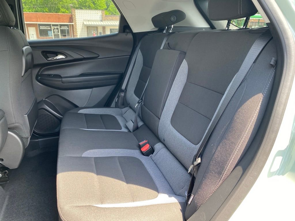New 2025 Chevrolet TrailBlazer LT w/ Convenience Package FWD image 17