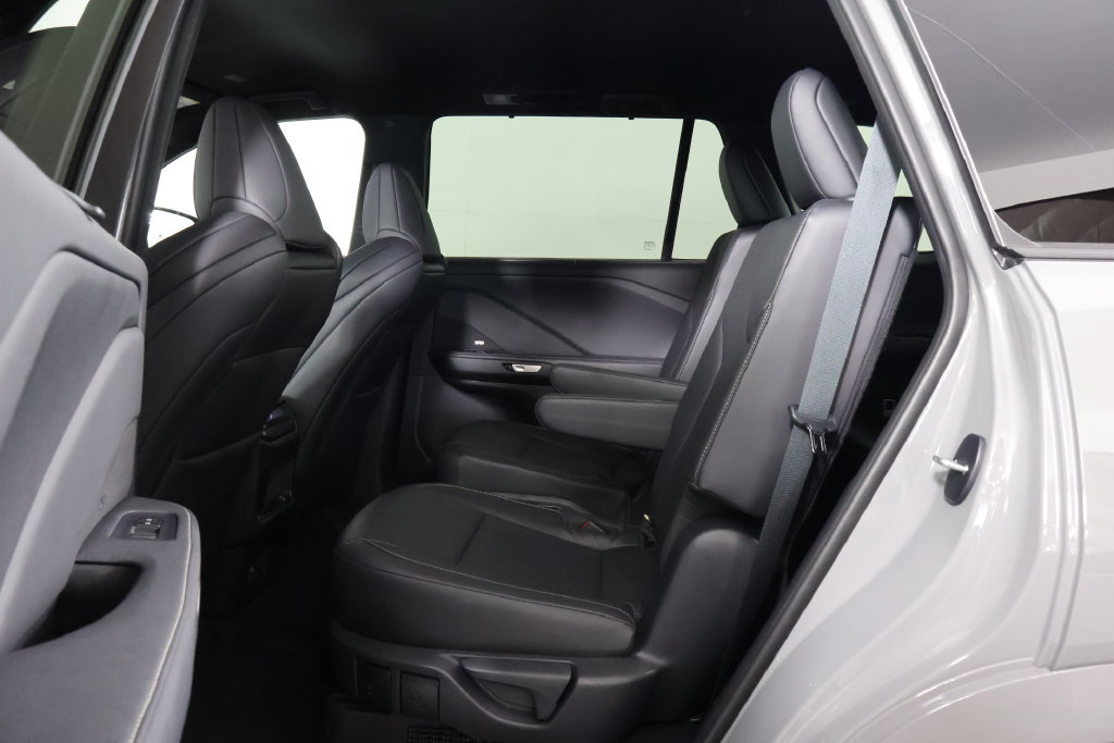 Certified 2026 Lexus TX 500h AWD w/ Technology Package image 11