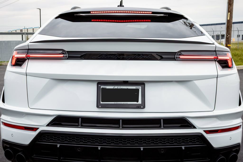 Used 2023 Lamborghini Urus S image 10