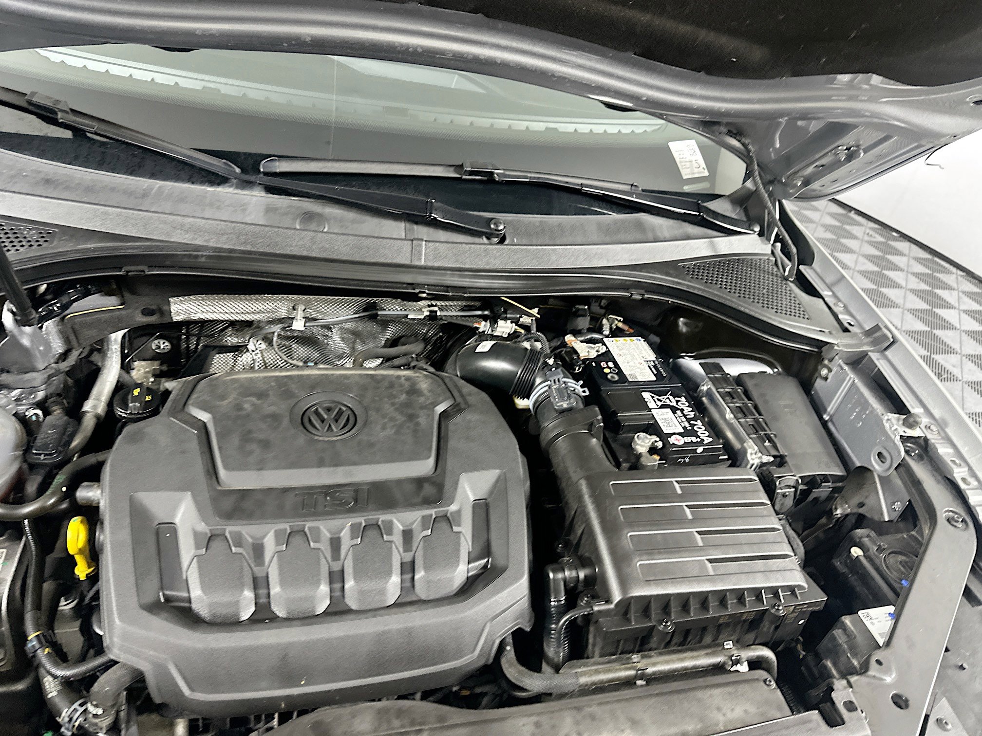 Used 2024 Volkswagen Tiguan SE image 33