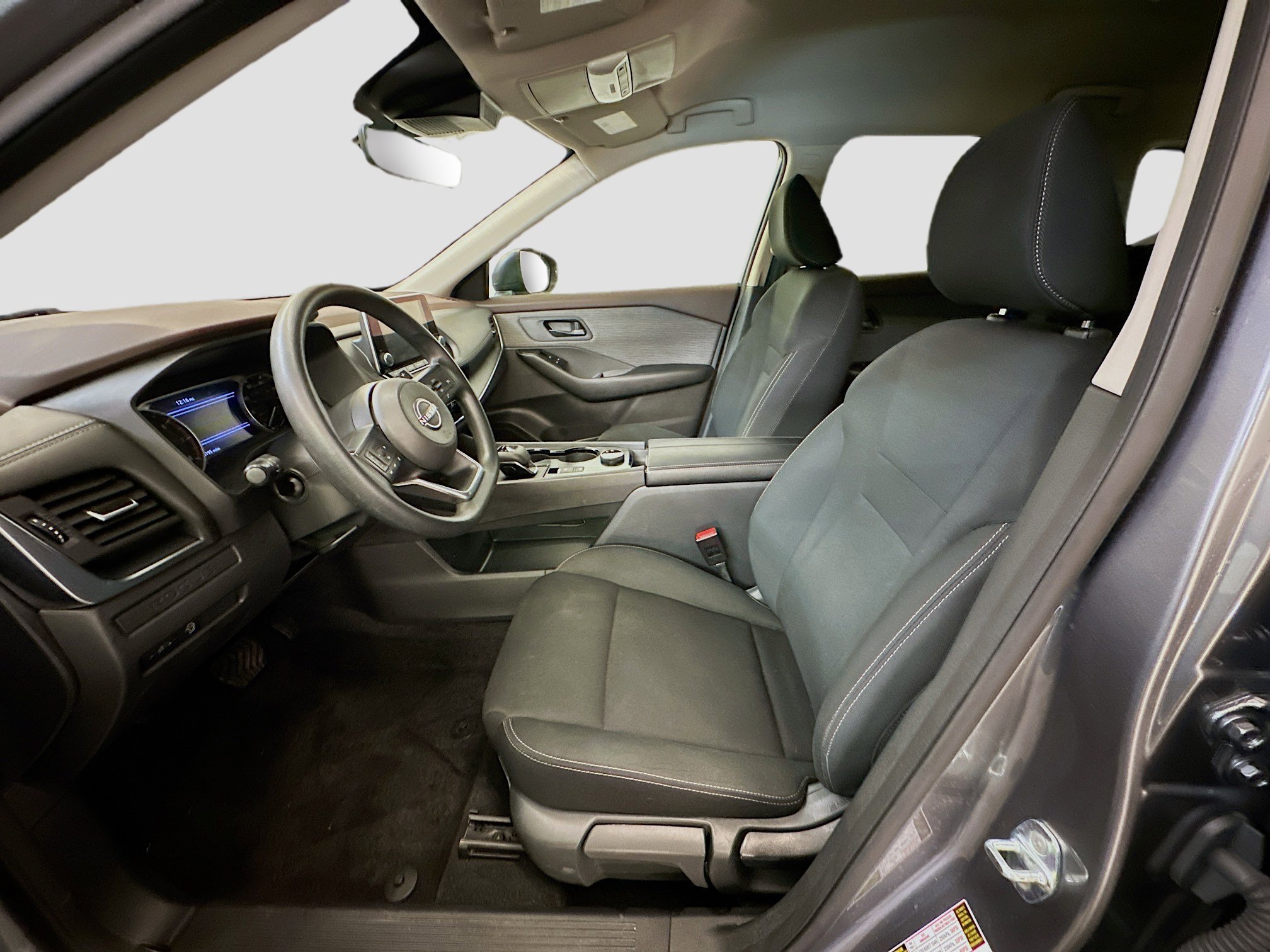Used 2023 Nissan Rogue S AWD/4WD image 13