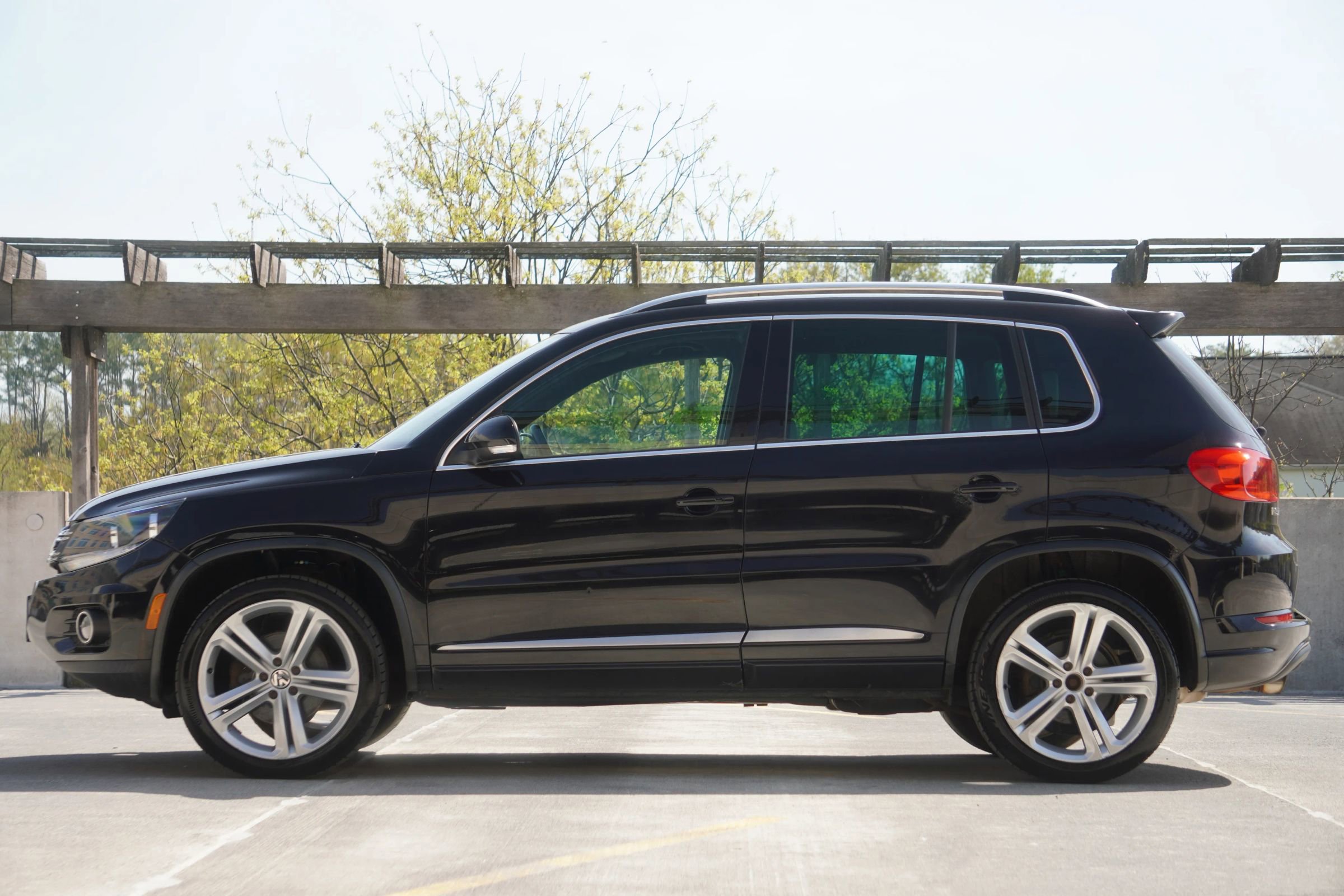 Used 2016 Volkswagen Tiguan R-Line image 7
