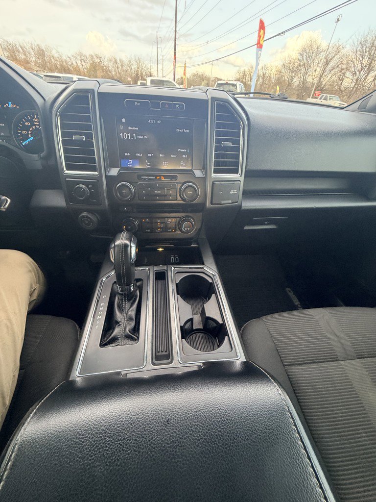 Used 2016 Ford F150 XLT w/ Equipment Group 302A Luxury RWD image 11