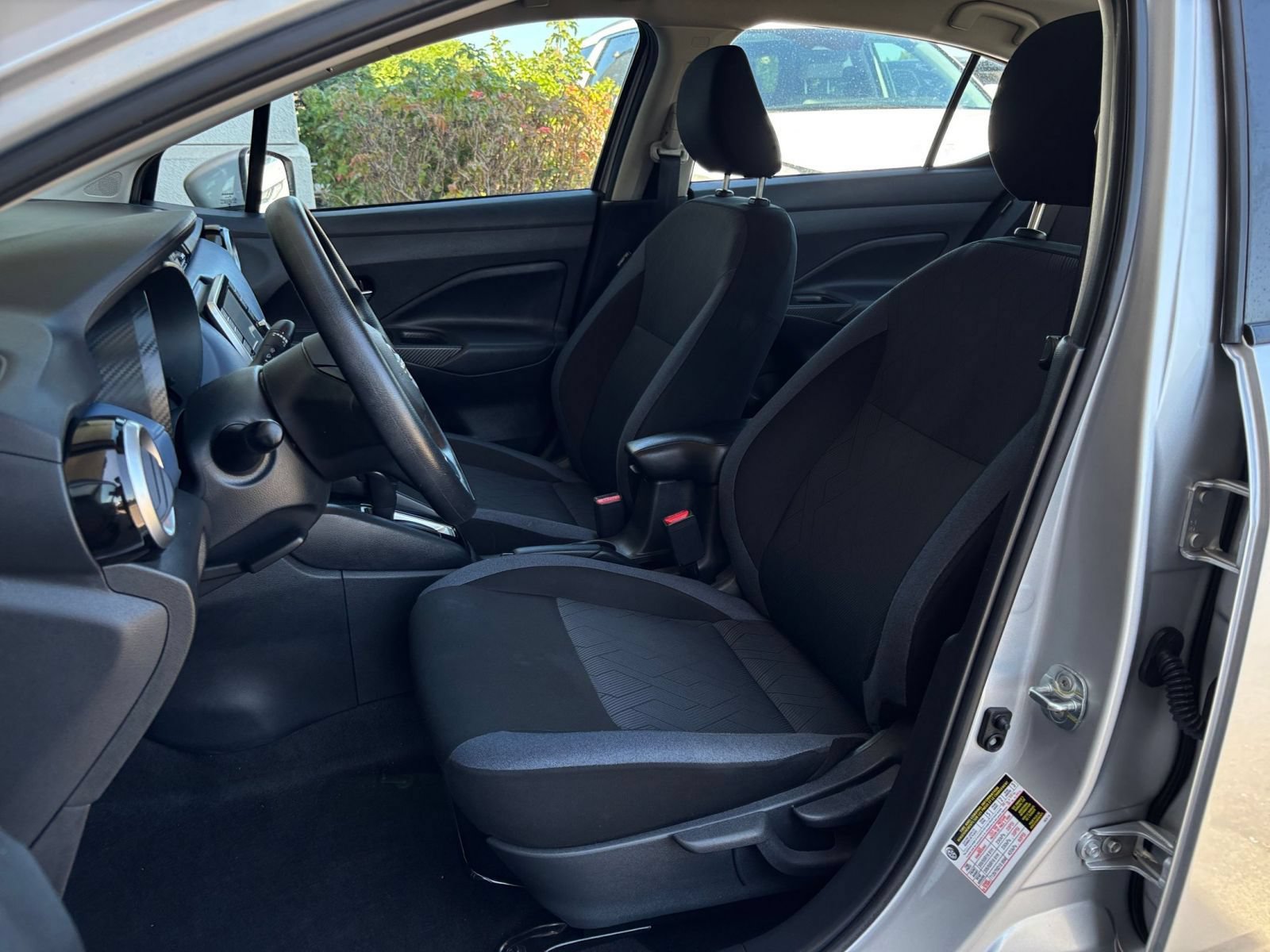 Used 2025 Nissan Versa SV FWD image 35