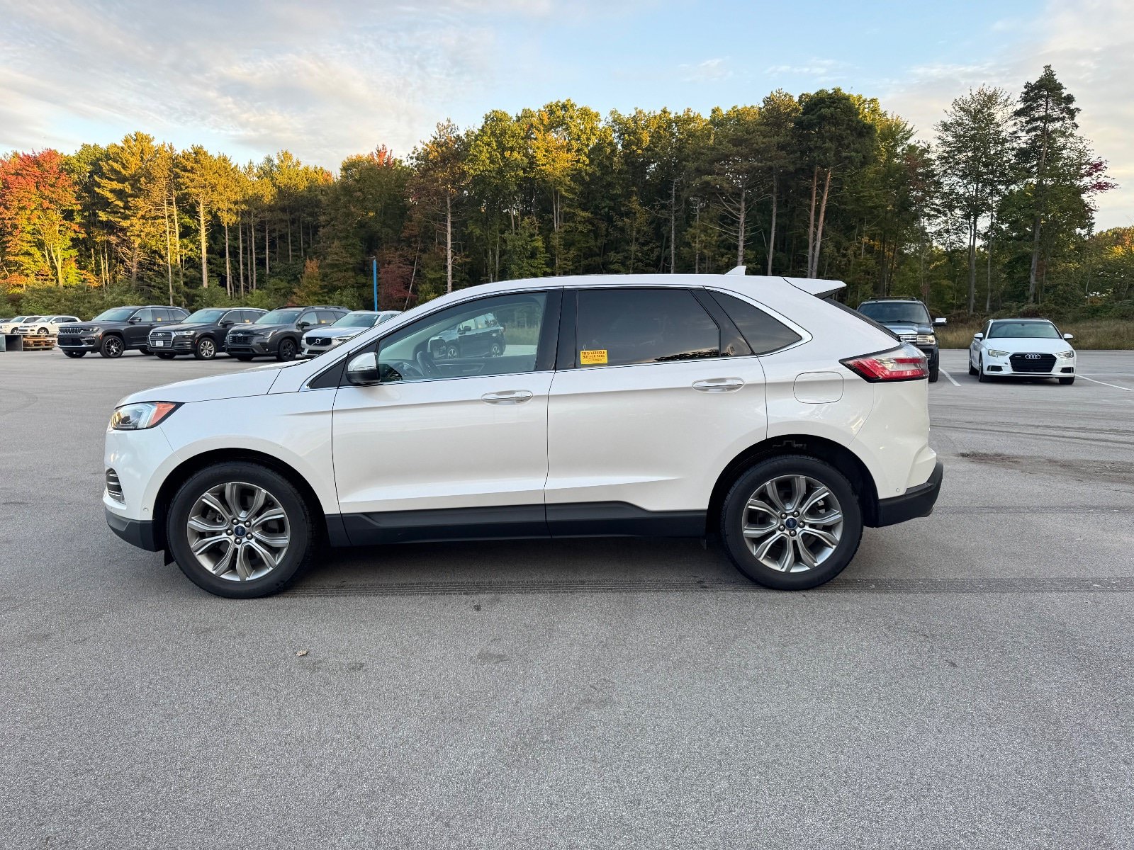Used 2019 Ford Edge Titanium w/ Equipment Group 301A AWD/4WD image 6