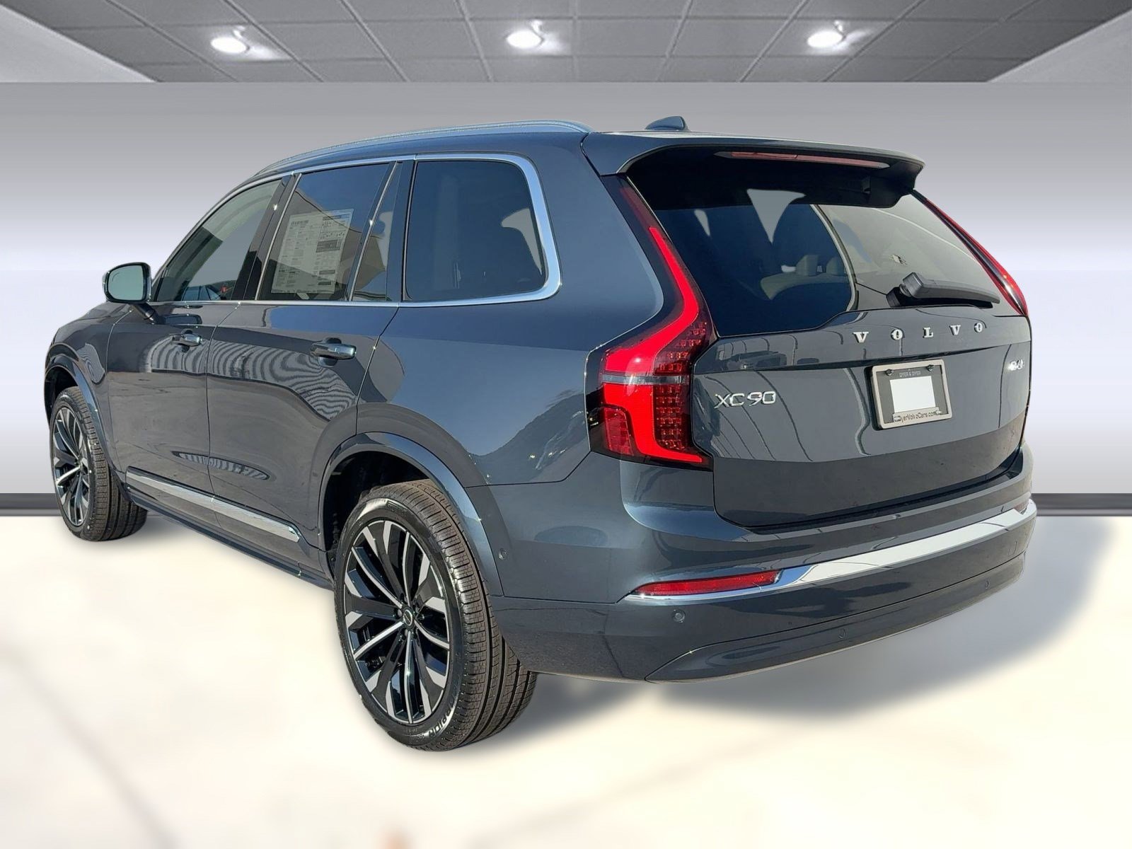New 2026 Volvo XC90 B6 Ultra image 3
