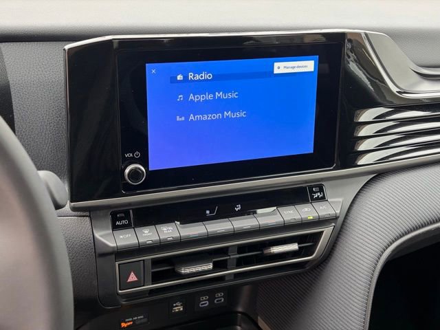 Used 2025 Toyota Camry SE image 19