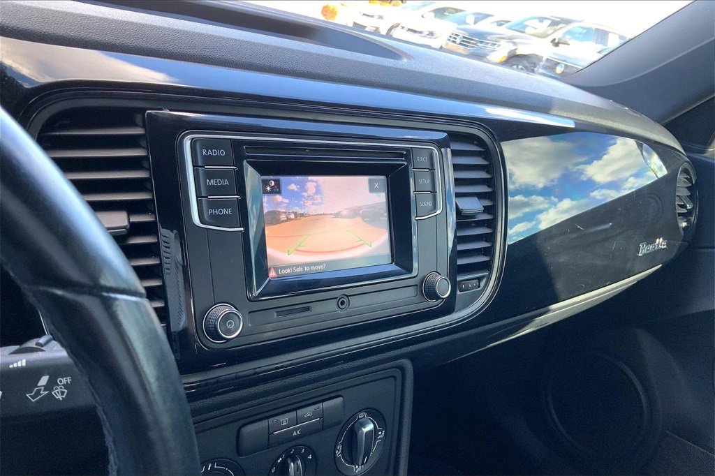 Used 2017 Volkswagen Beetle 1.8T S image 20