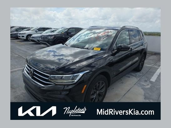 Used 2023 Volkswagen Tiguan SE w/ Panoramic Sunroof Package