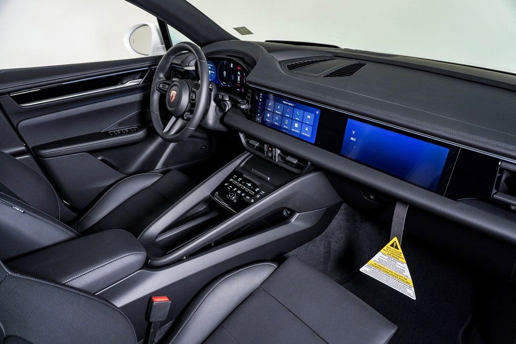 New 2026 Porsche Macan 4 Electric image 14