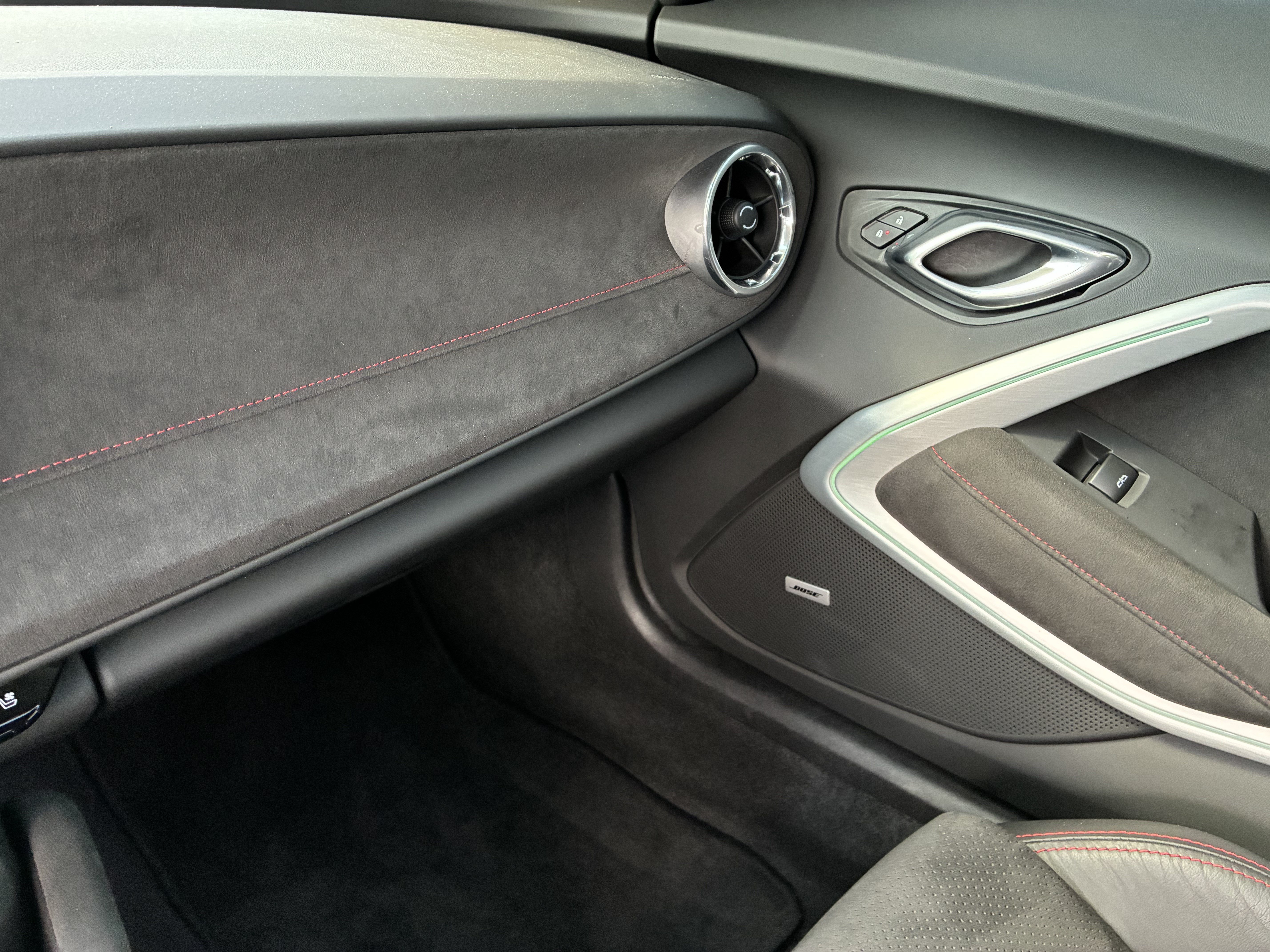 Used 2018 Chevrolet Camaro ZL1 RWD image 36