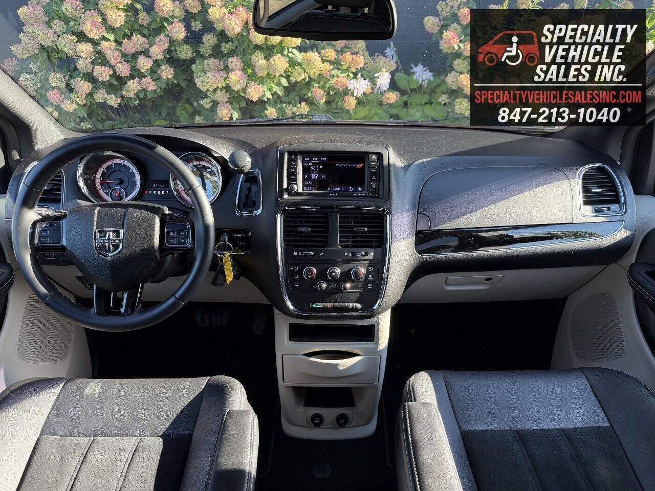 Used 2018 Dodge Grand Caravan SXT FWD image 33
