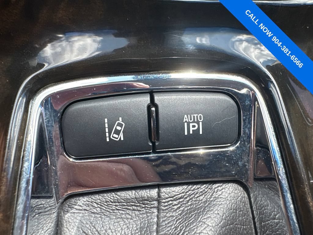 Used 2015 Lincoln MKS w/ Equipment Group 101A FWD image 26