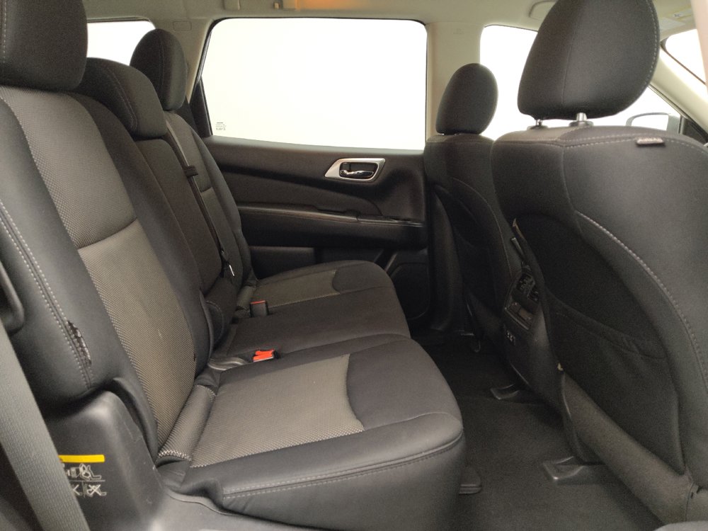 Used 2019 Nissan Pathfinder S AWD/4WD image 19