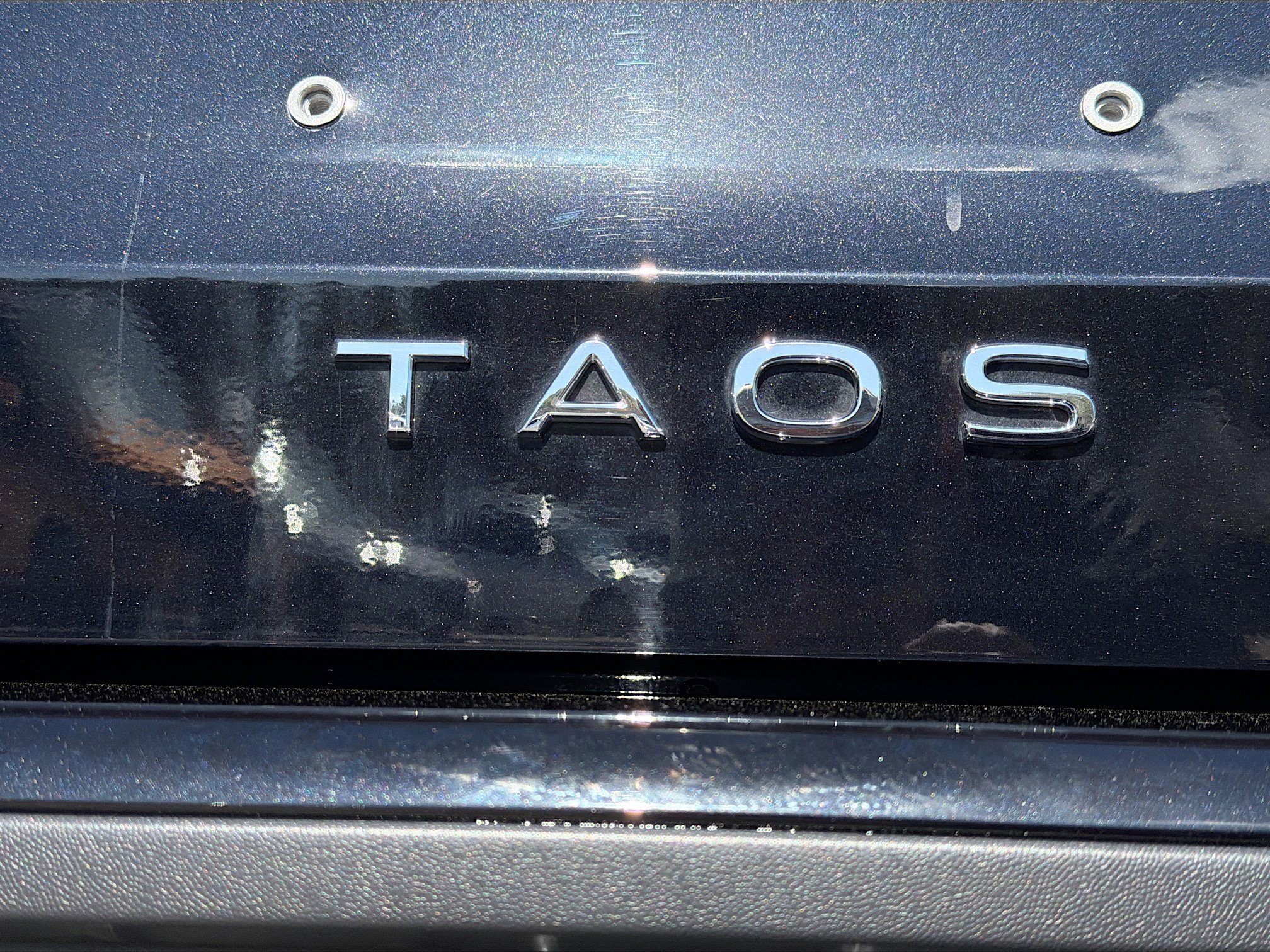 Used 2025 Volkswagen Taos S image 11