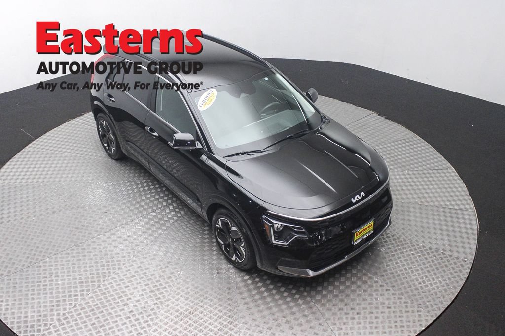 Used 2024 Kia Niro Wind w/ Wind Preserve Package FWD image 3