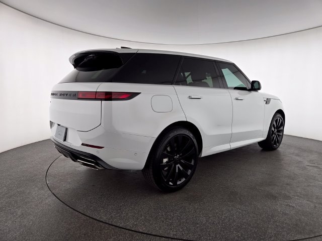 New 2026 Land Rover Range Rover Sport Dynamic SE AWD/4WD image 2