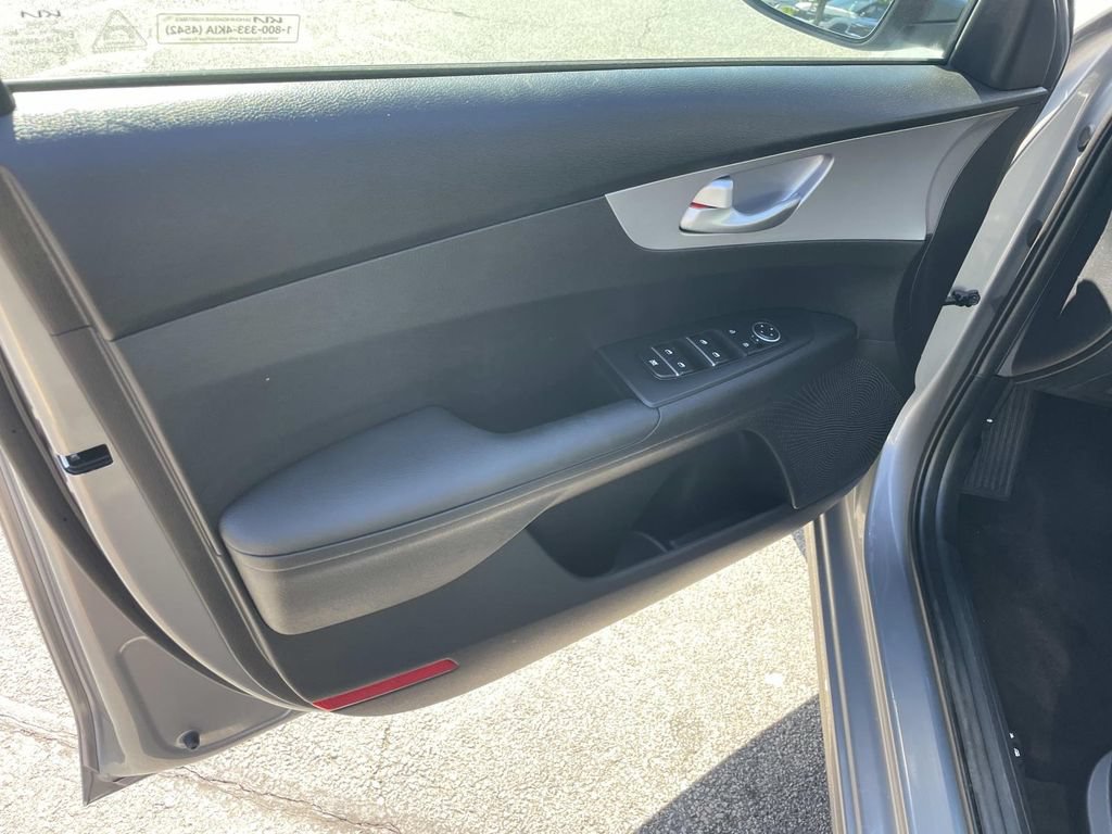 Used 2024 Kia Forte LXS FWD image 15